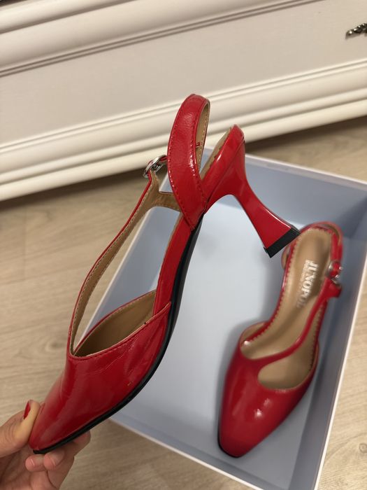 Новая женская обувь