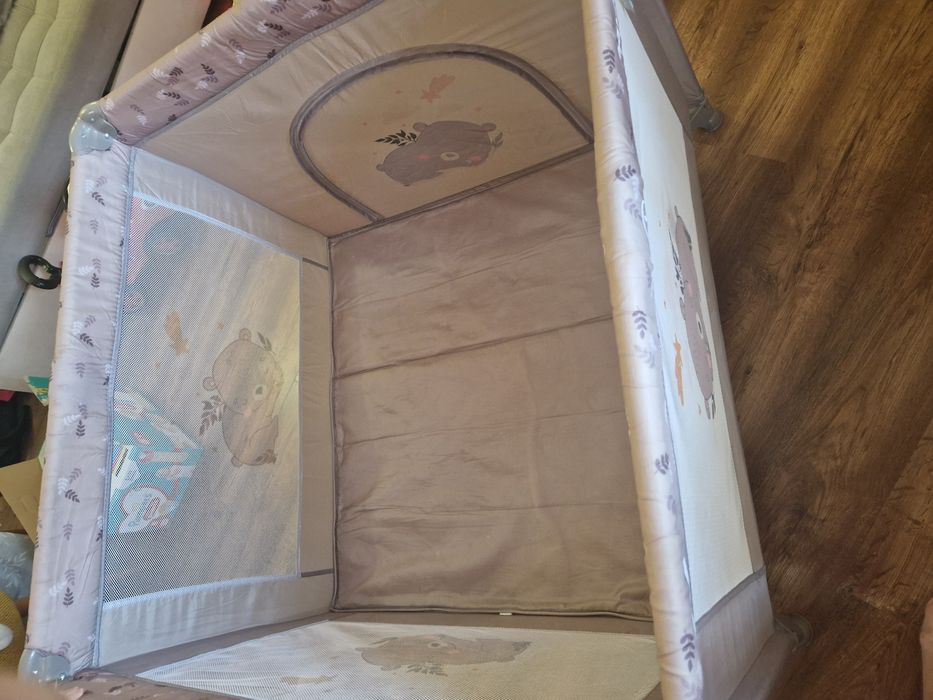 Продавам кошара Lorelli