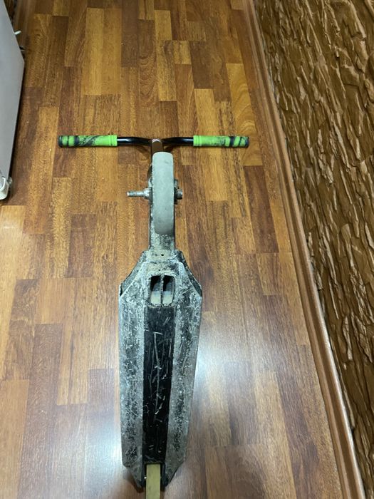 Продам самокат трюковой