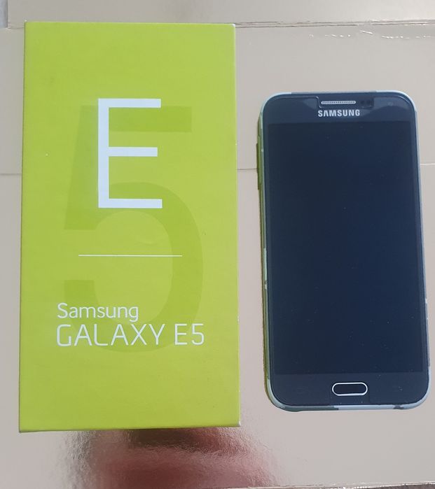 Смартфон Samsung Galaxy E5