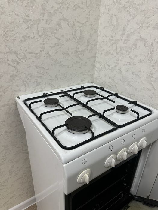 Газовая плита в отличном состояние