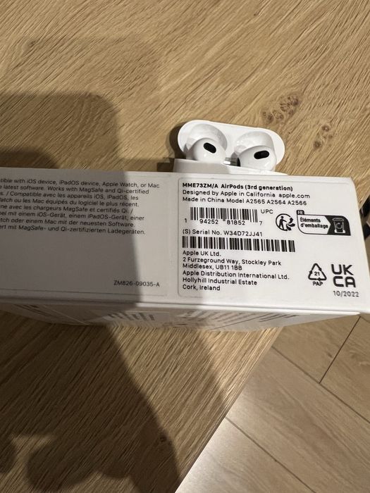 Apple AirPods (3rd generation)