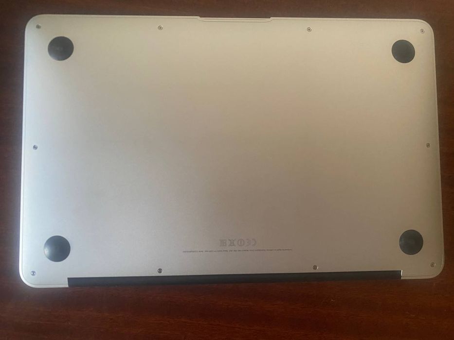 MacBook air 11 в отличном состоянии
