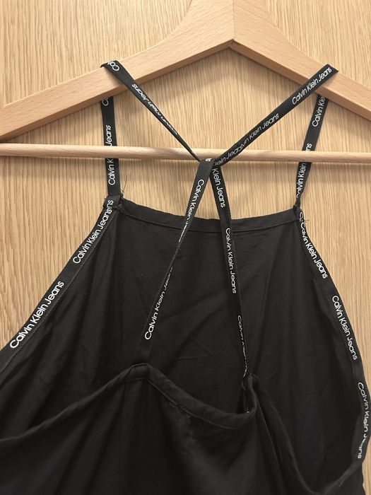 Малка черна рокля Calvin Klein Jeans, S размер