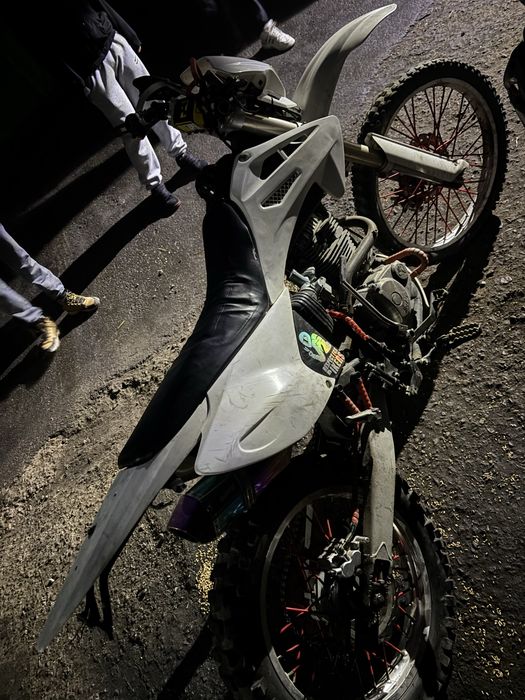 Продам два энудро