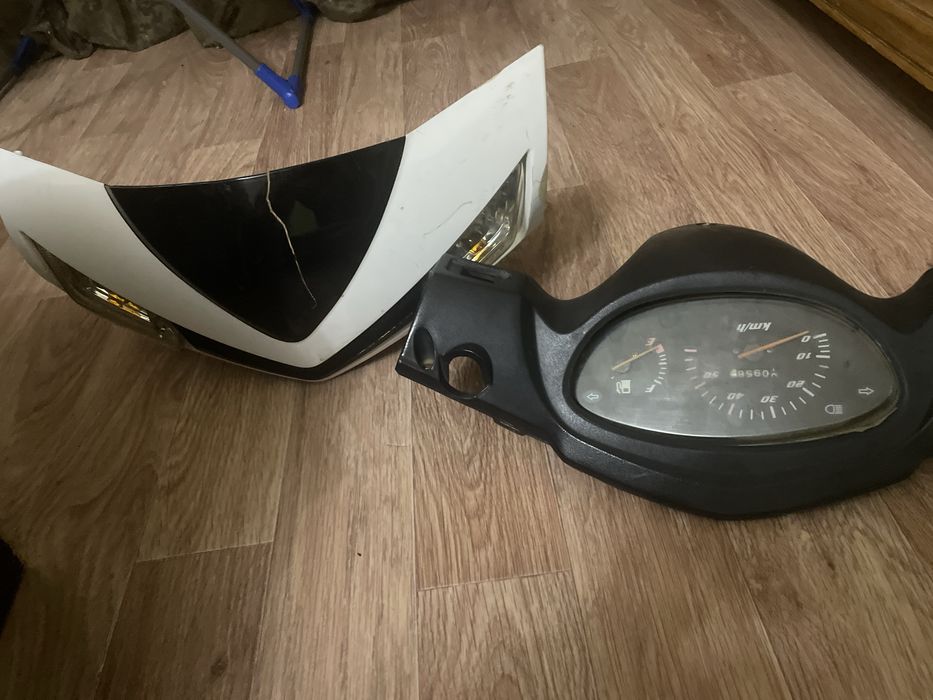 морда и спидометр от мотоцикла