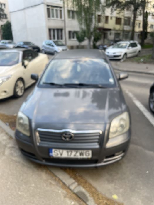 TOYOTA Avensis