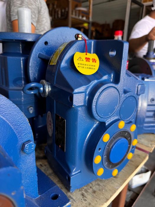 Мотор редуктор червяный