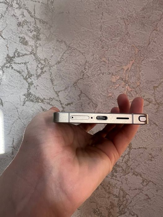 Galaxy S25 ultira 12 256 hali yangi telfon shu oy karopkadan ochilgan