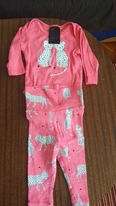 H&M бебешки бодита от 0-3 мес