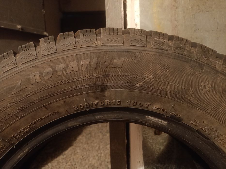 Шины шипованные в идеальном состоянии