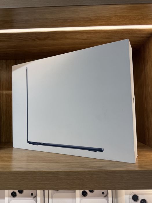 Mac Book M3 13,6 8/256 Gray