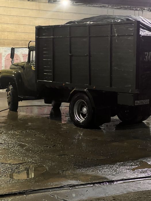 Zil yuk mashinasi sotiladi yaxshi holatda