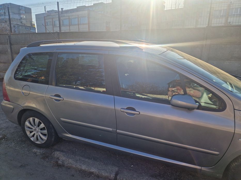 Vând mașină Peugeot 307 SW