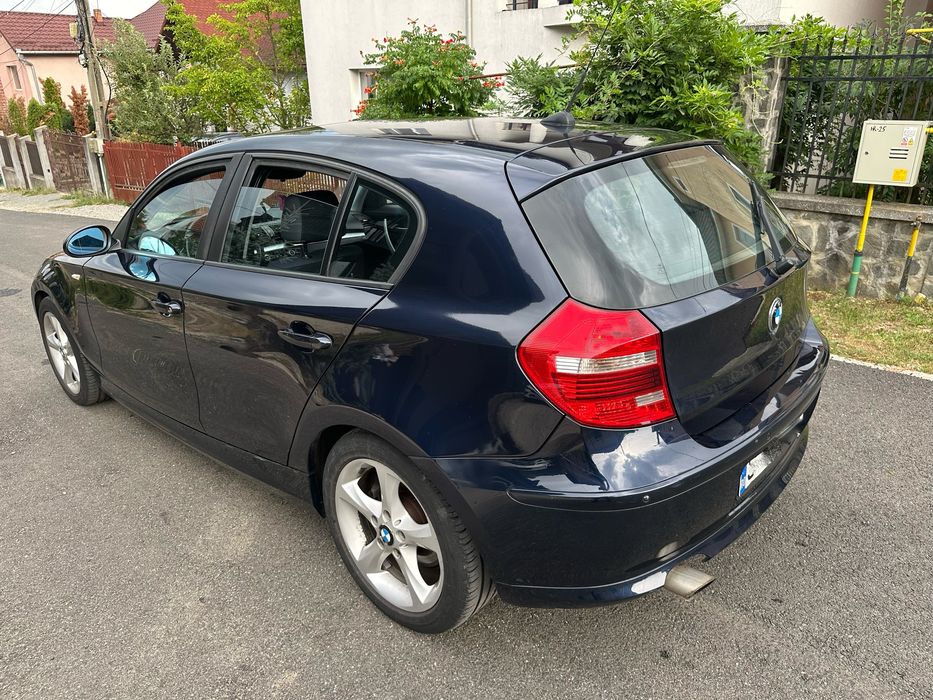 BMW seria 1 2.0 Diesel 143CP•Xenon Adaptative• Incalzire • 5 usi