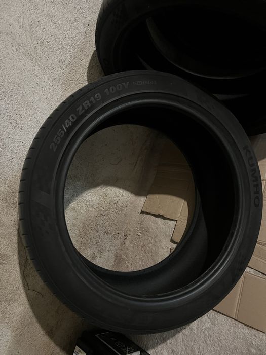 Летни гуми Kumho 255/40/19 ECSTA PS71