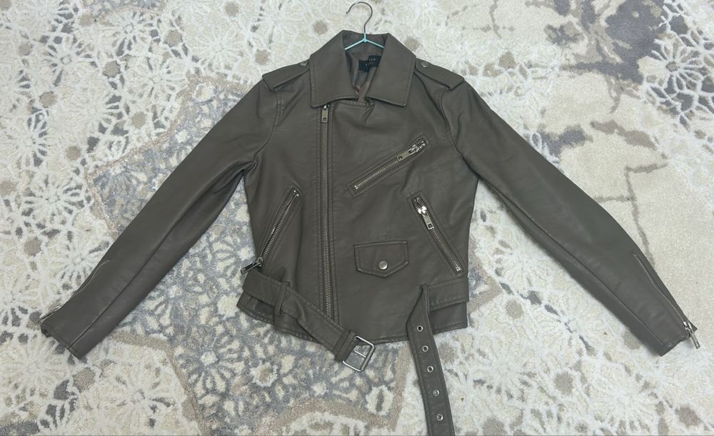 Продам куртки