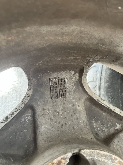 Диски R16 с резиной на Мерседес