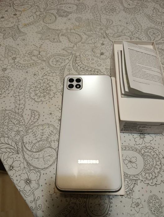GSM  SAMSUNG A22 5 G  като нов  с 3  резервни стъклени протектори