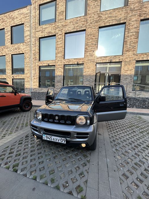 Suzuki Jimny 2011