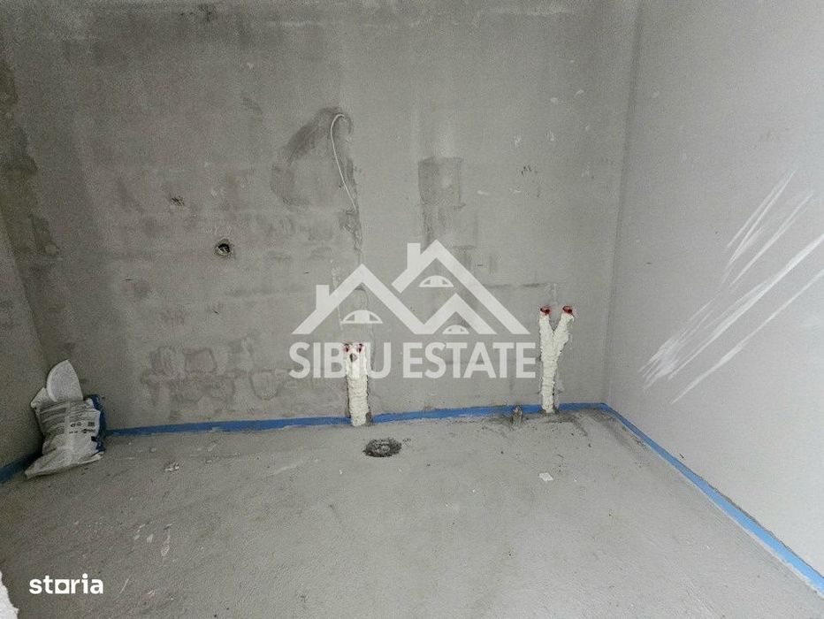 Apartament 2 camere cu balcon și parcare , Doamna Stanca
