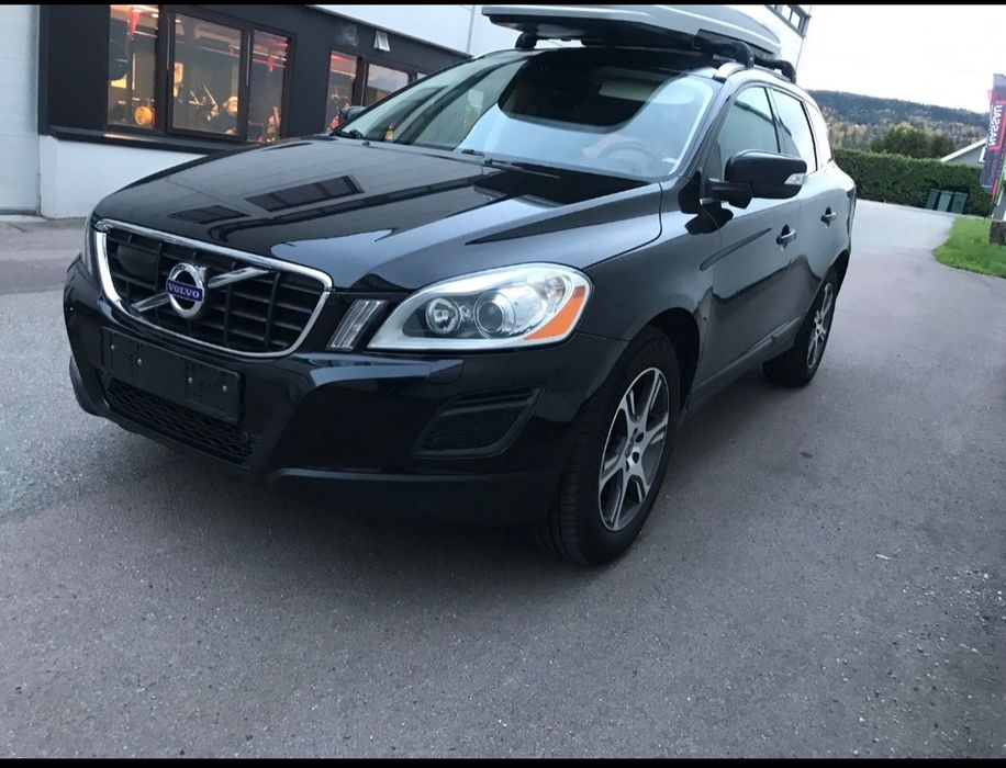 Volvo XC 60  автомат, дизель ,4 wd