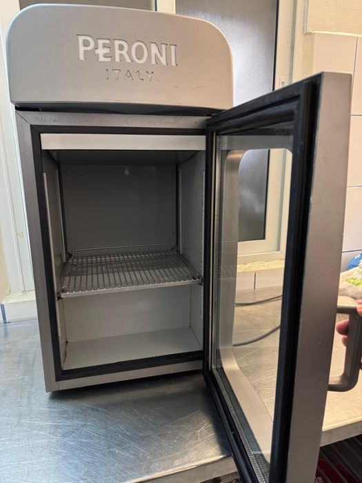 Vand mini frigider Peroni,