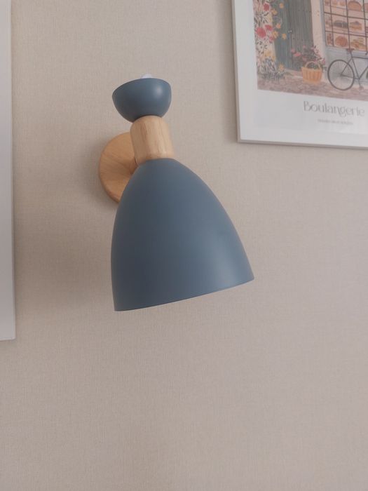 Продаётся  настенный бра светильник