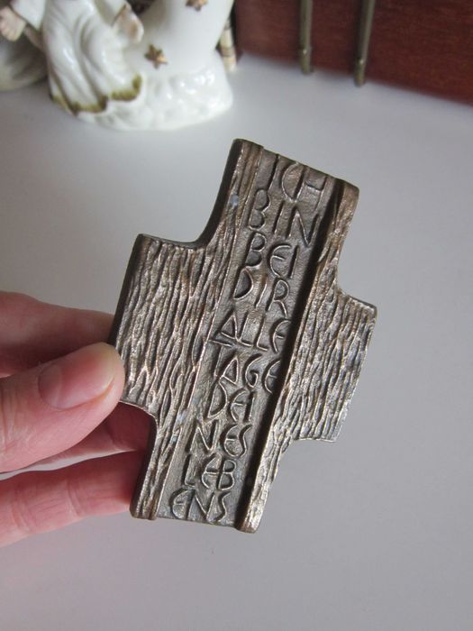 cadou rar Crucifix Cruce Mid Century bronz masiv Germany 1950