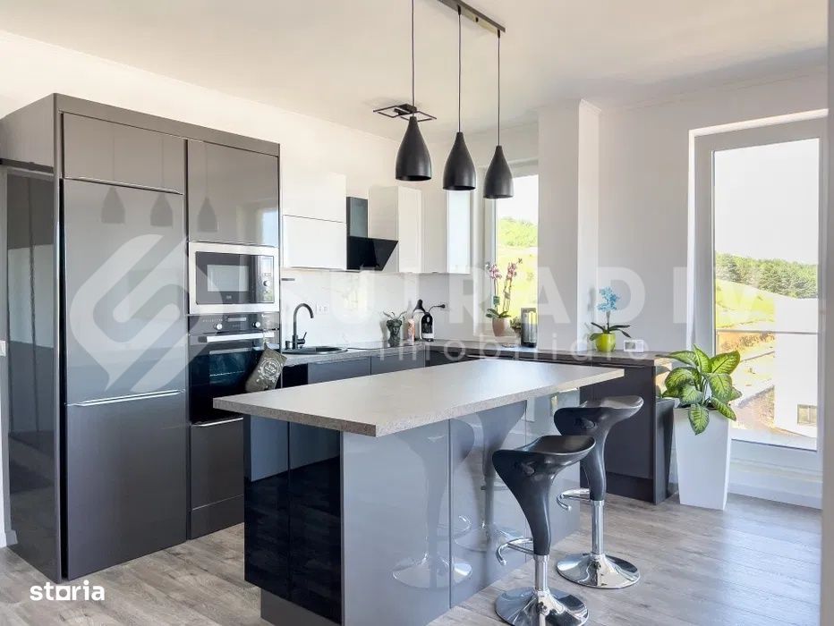 Penthouse modern, terasa cu jacuzzi si gratar, parcare-zona Vivo