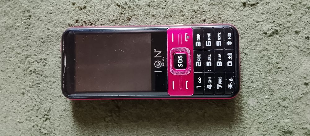 Odiy telefonlar sotiladi                              ʼ