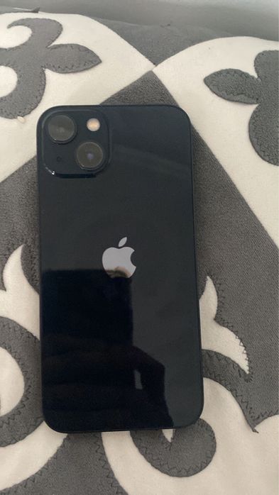 Продам//обменяю Айфон 13 ( с каробкой)