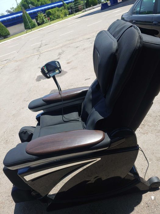 Масажний креслоларнинг кожасини янгилимиз Перетяжка и реставрация