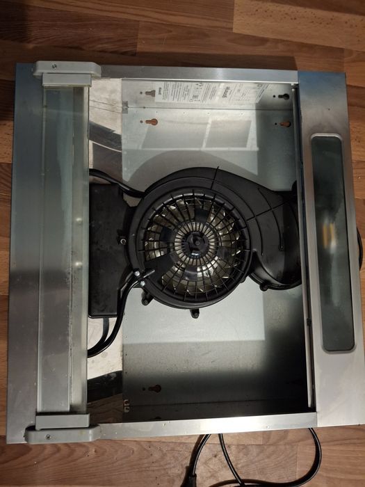 Продам  кухонную  вытяжку