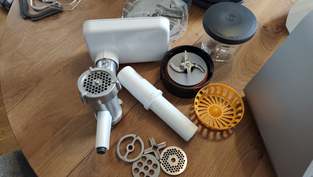 Robot bucătărie Bosch MUM 5 complet