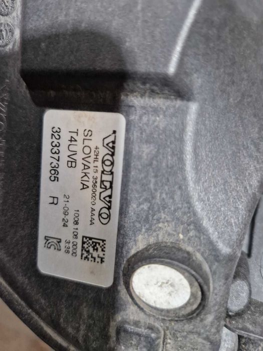 Vand far ,grila radiator VOLVO XC60