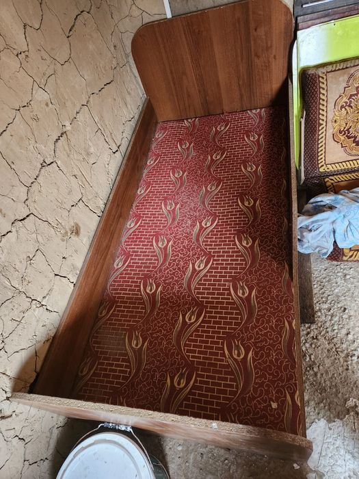 Продам Кровать б/у