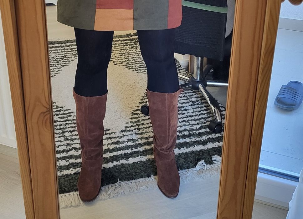 Vand cizme din piele intoarsa nr 38