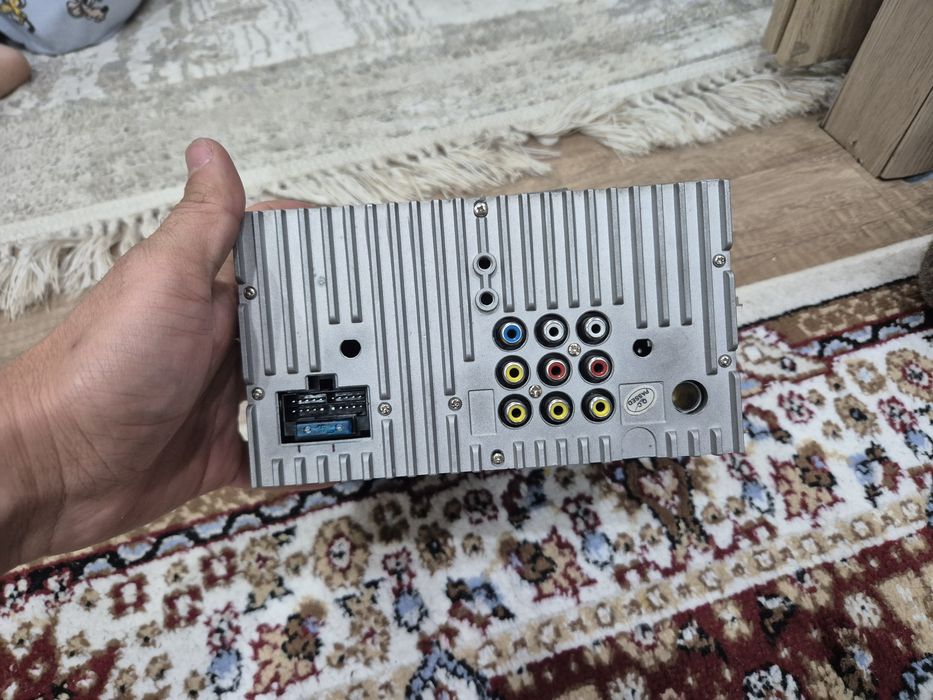 Продам автомагнитолу