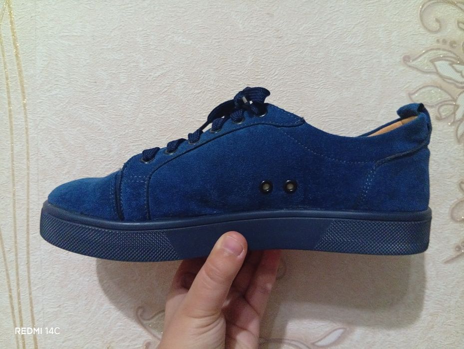 Лабутены синий .