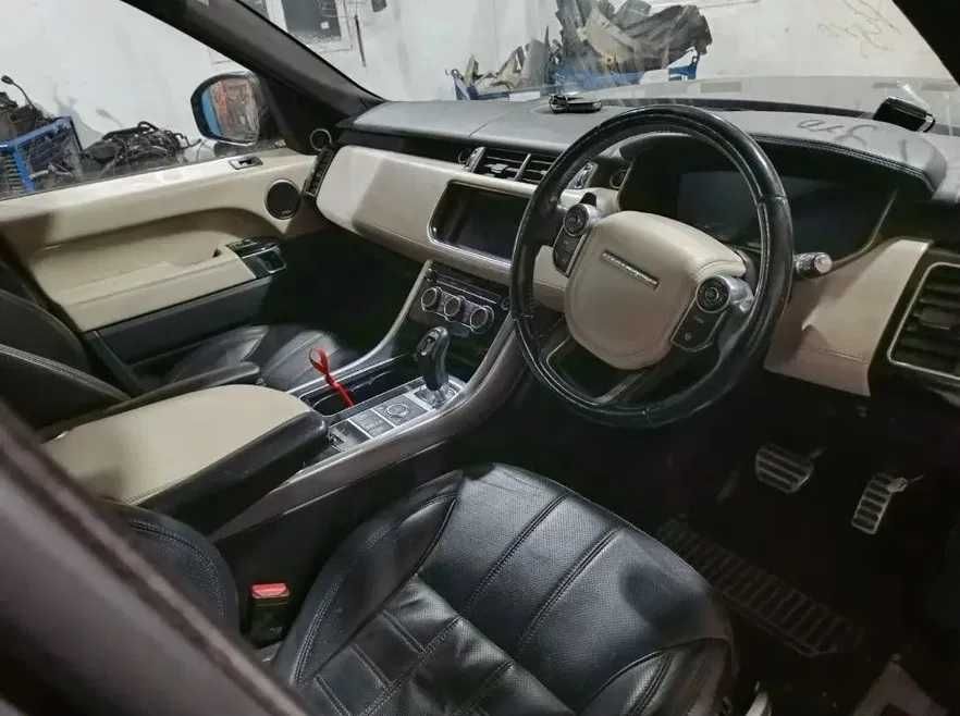 Dezmembrari/Dezmembrez Range Rover Sport 2014 motor 4.4 diesel TDV8