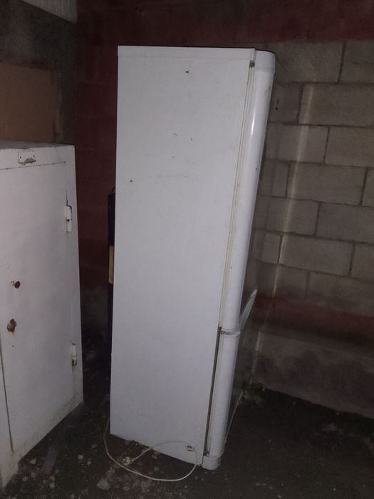 Продам холодильник Индезит в рабочем состоянии