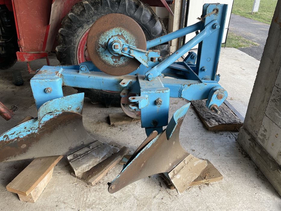 Plug romanesc functional