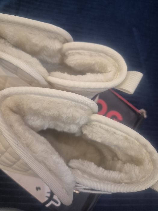 Женские зимние ботинки