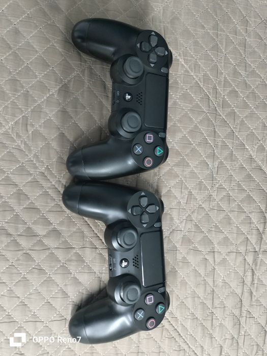 Продам сони плейстейшен 4