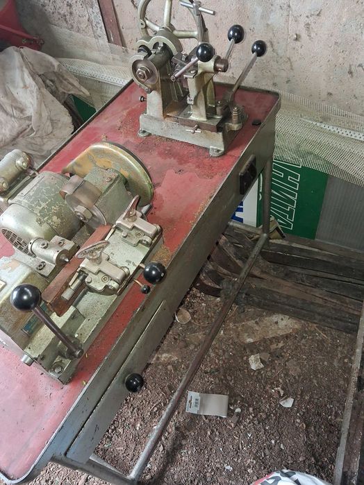 Машина за направа на ключове[ключарска машина]