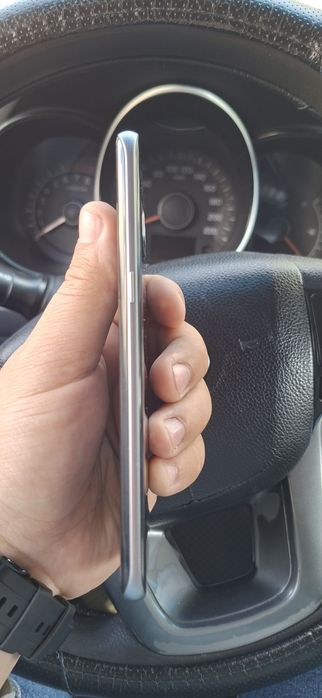 Продам Samsung S7 edge