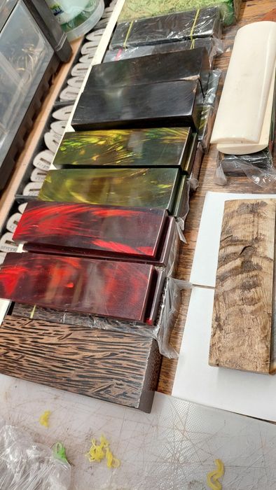 Материали за дръжки на ножове