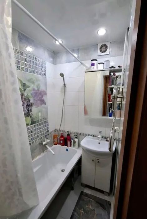 Продам 3 ком в районе Рахмета