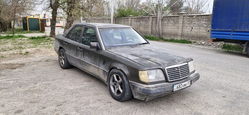 Mercedes w124 E220